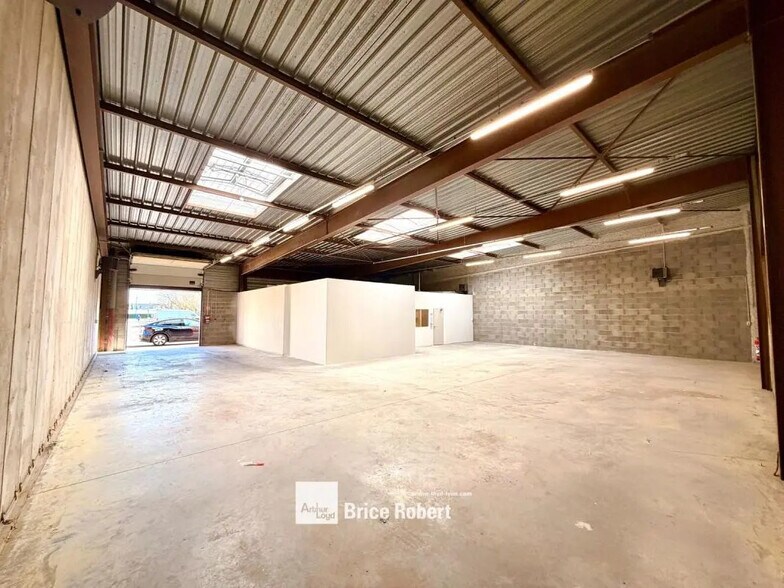 3 Rue Du 35Eme Regiment D'Aviation, Bron à louer - Photo de l’immeuble – Image 2 sur 6