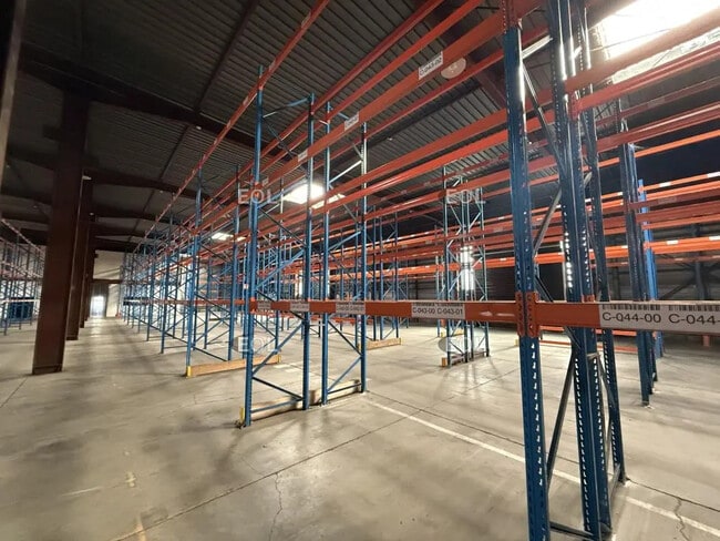 Plus de détails pour Industriel/Logistique à louer