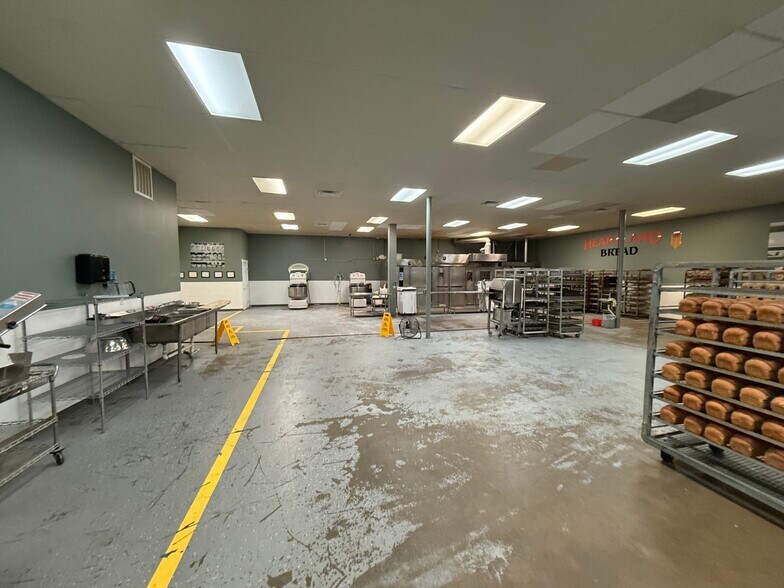 10733 Colewood Ln, Dallas, TX à louer - Photo de l’immeuble – Image 2 sur 4