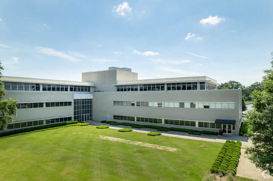 Wade Collective Buildings I and II portefeuille de 2 biens à vendre sur LoopNet.fr - Photo principale – Image 2 sur 2