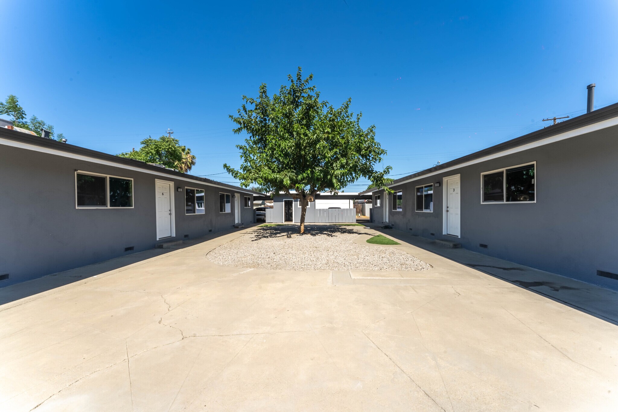 130 Fillmore St, Coalinga, CA à vendre Photo principale– Image 1 sur 10
