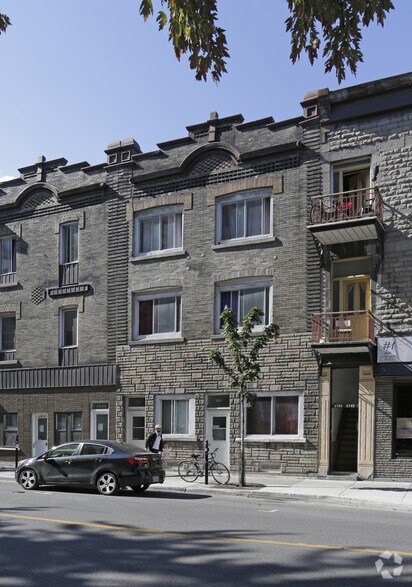 3779 Rue Sainte-Catherine E E, Montréal, QC à vendre - Photo de l’immeuble – Image 2 sur 2