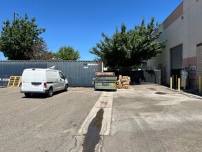 1030 N D St, Sacramento, CA à louer Photo de l’immeuble– Image 1 sur 12