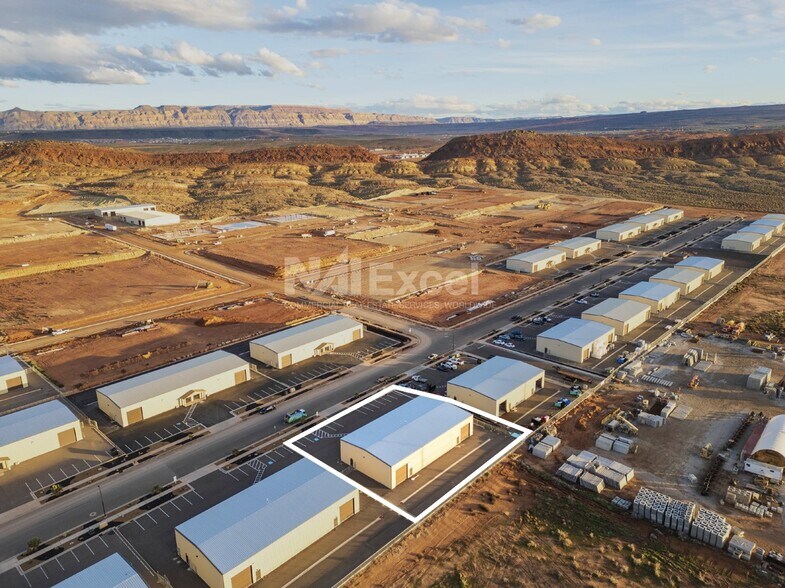 950 S Regional Park Rd, Hurricane, UT à louer - Photo de l’immeuble – Image 2 sur 14