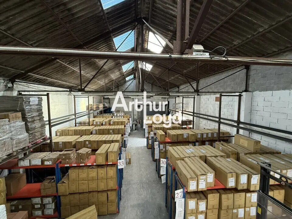 Local d'activités dans Le Muy à vendre Photo intérieure– Image 1 sur 5