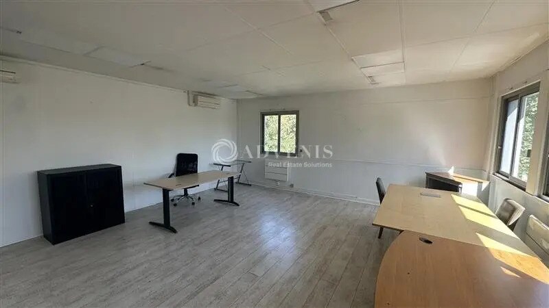 Bureau dans Neuilly-sur-Marne à louer - Photo de l’immeuble – Image 1 sur 6