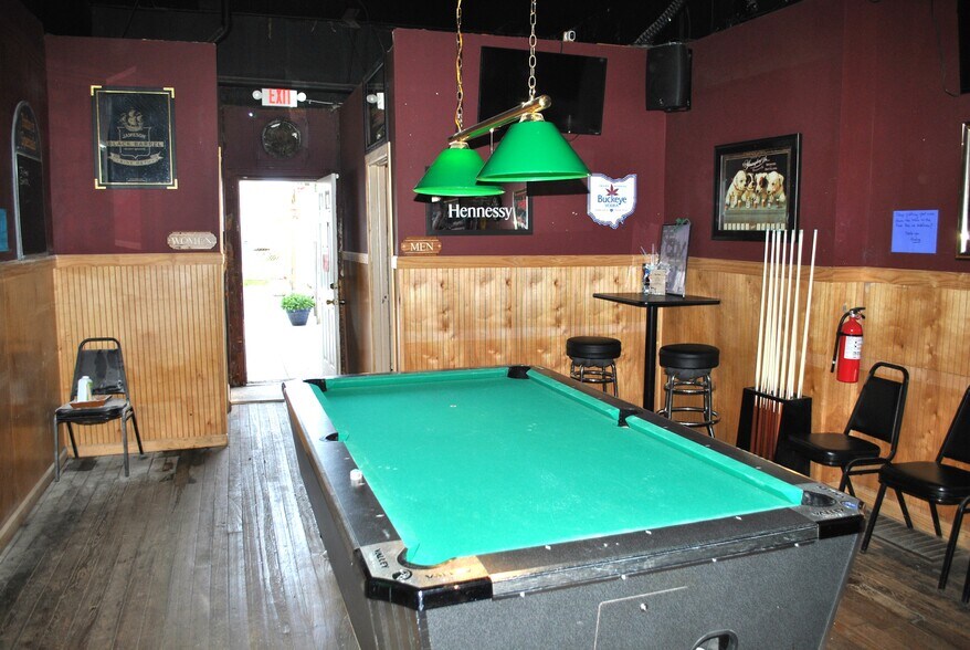 209 W Main St, Circleville, OH à vendre - Photo de l’immeuble – Image 3 sur 35