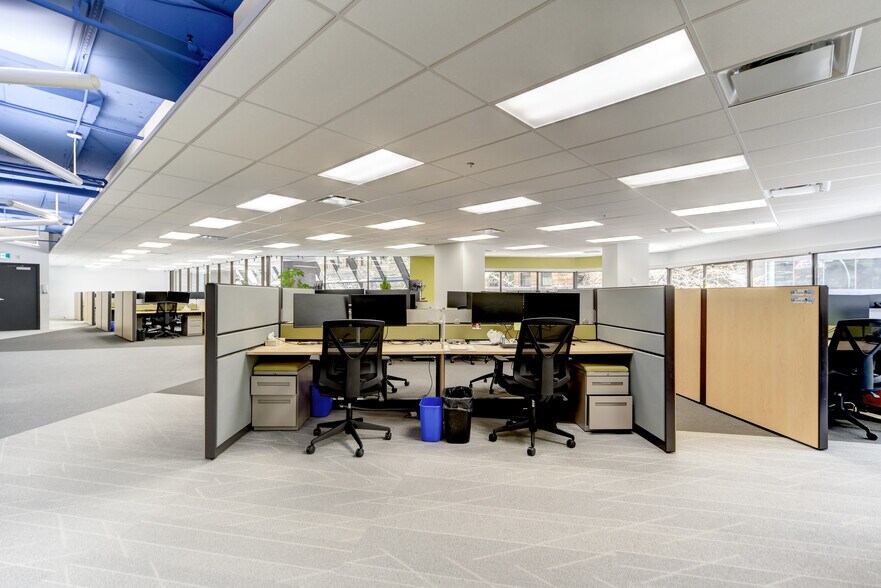 425 Boul De Maisonneuve O, Montréal, QC à louer - Photo intérieure – Image 2 sur 25