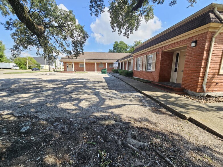 1027 Main St, Pasadena, TX à vendre - Photo de l’immeuble – Image 3 sur 19