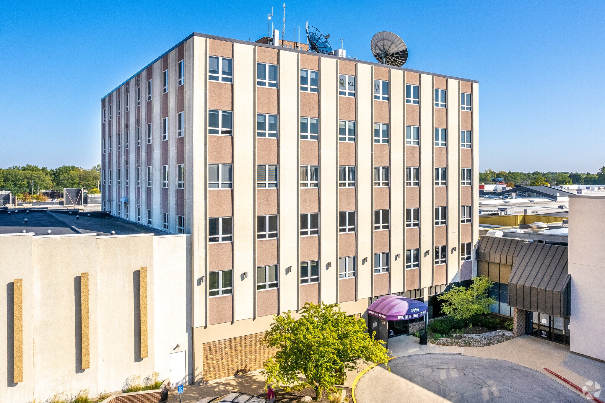 3850 Merle Hay Rd, Des Moines, IA à vendre Photo de l’immeuble– Image 1 sur 6