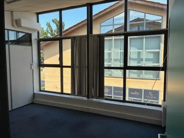 160 Rue Des Chantiers Du Beaujolais, Limas à louer - Photo de l’immeuble – Image 3 sur 7