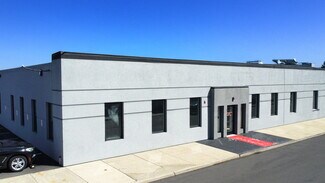 Plus de détails pour 50 Nassau Terminal Rd, New Hyde Park, NY - Industriel/Logistique à vendre