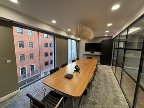 28 Savile Row, Londres à louer Photo intérieure– Image 2 sur 7