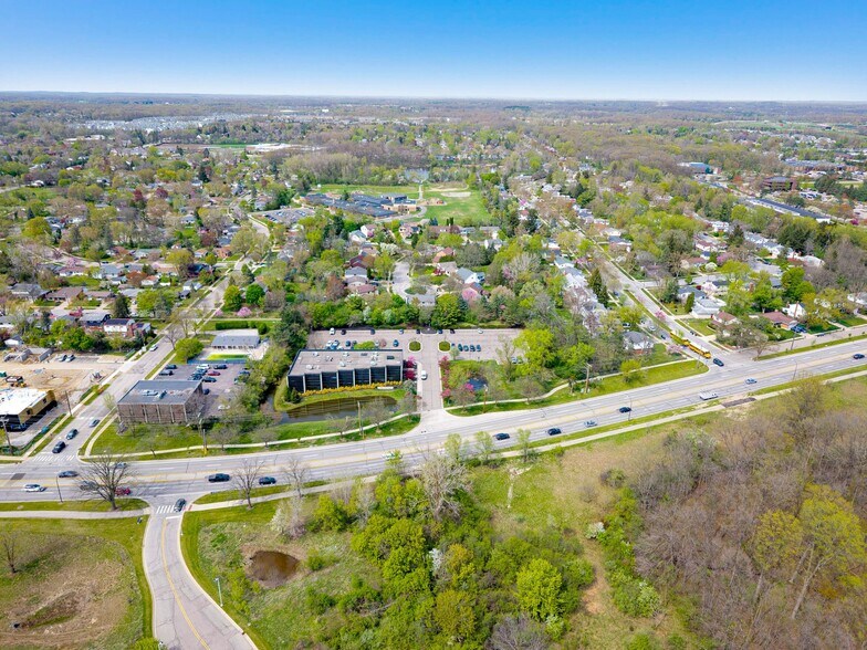 3055 Plymouth Rd, Ann Arbor, MI à vendre - Photo de l’immeuble – Image 2 sur 20