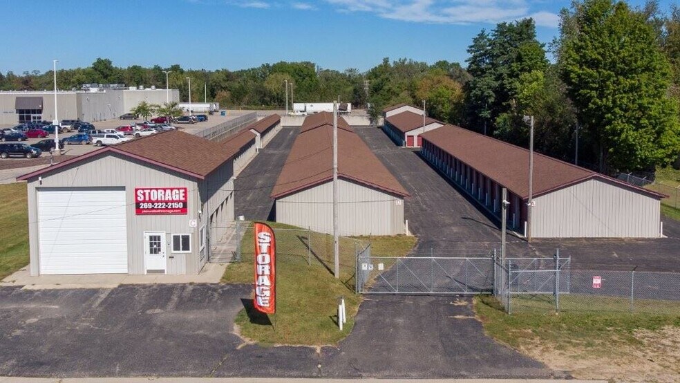 1177 M-89, Plainwell, MI à vendre - Photo de l’immeuble – Image 2 sur 7