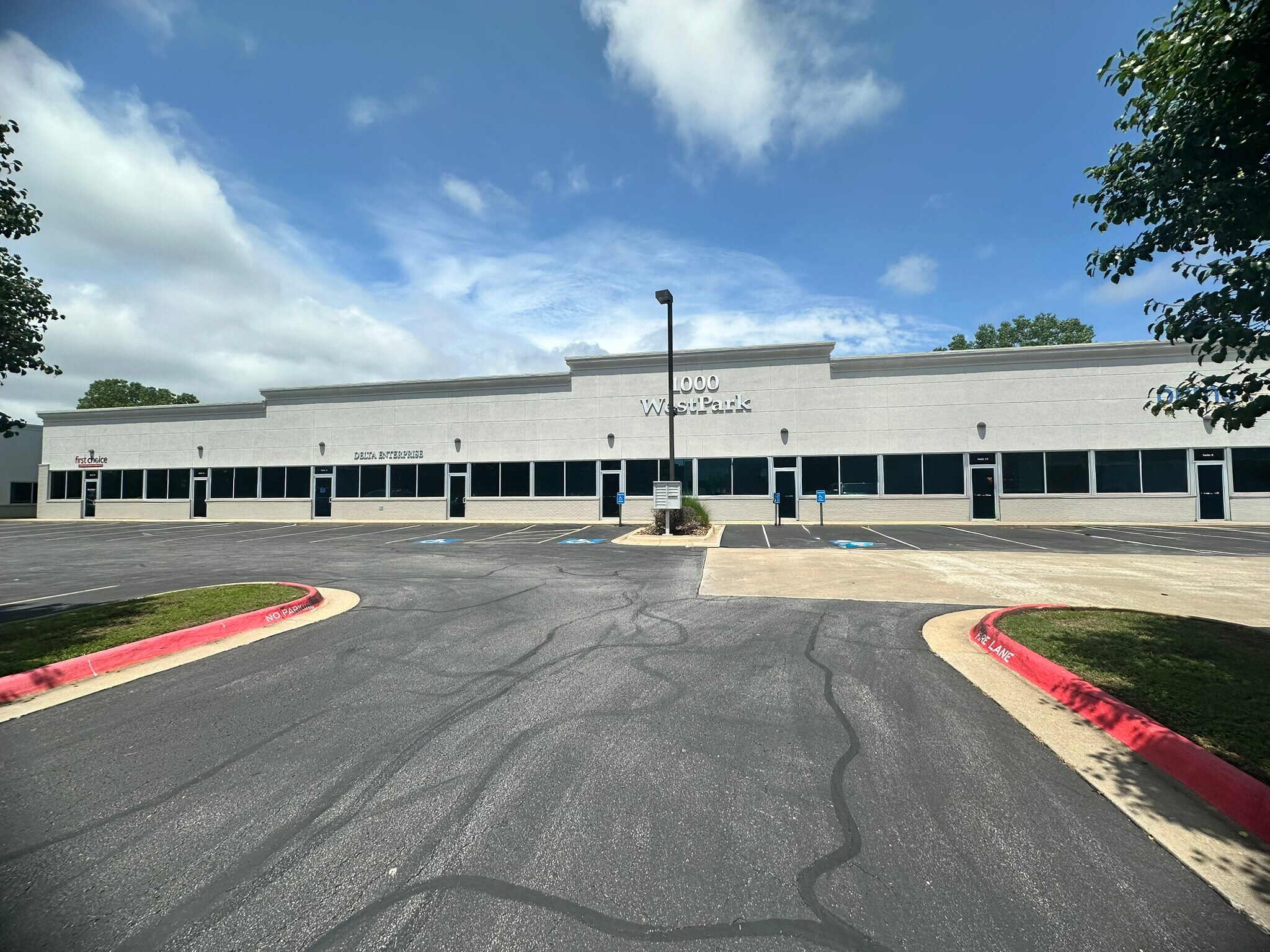 1000 Westpark Dr, Bentonville, AR à louer Photo de l’immeuble– Image 1 sur 8