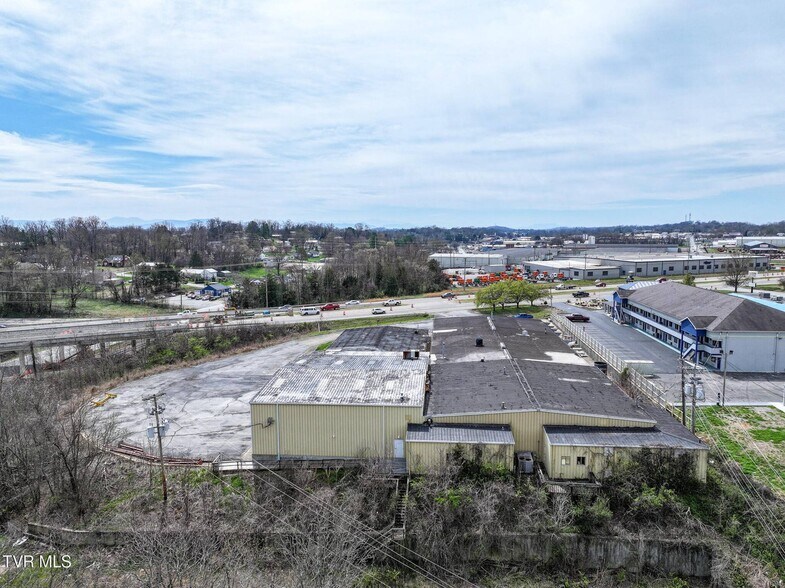 965 E Andrew Johnson Hwy, Greeneville, TN à vendre - Photo de l’immeuble – Image 2 sur 6