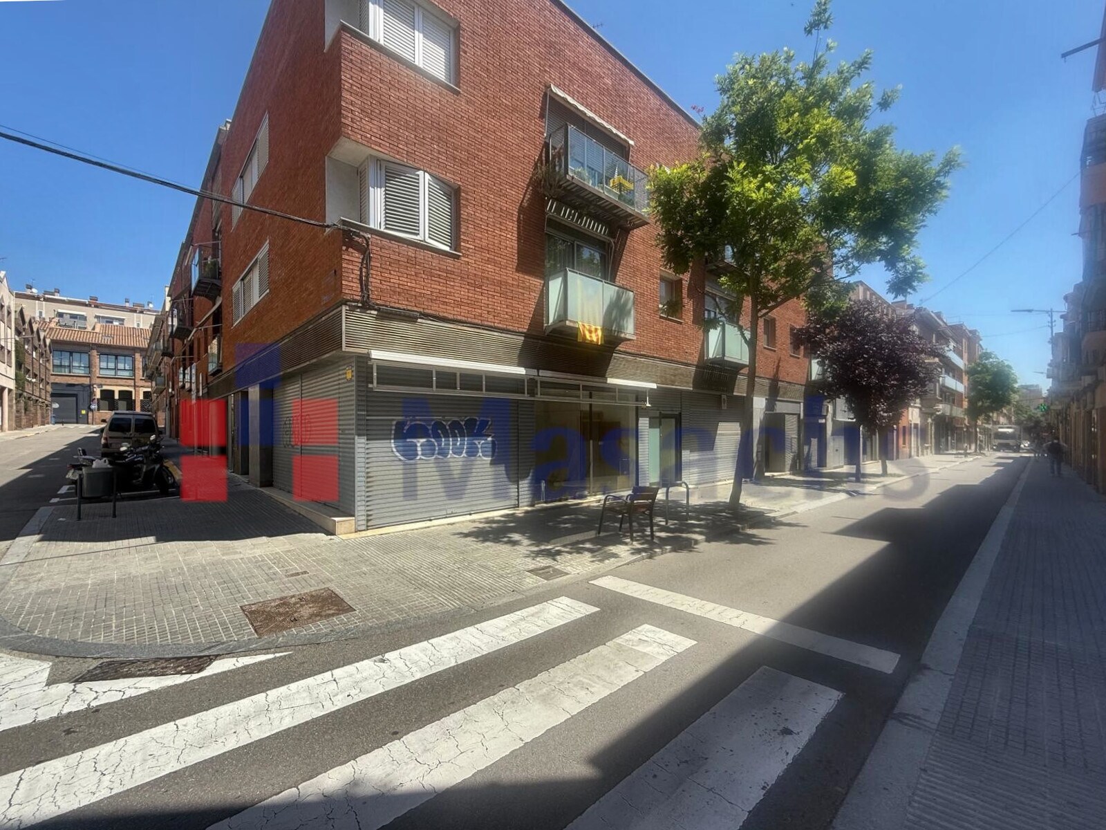 Local commercial dans Terrassa, Barcelona à louer Photo de l’immeuble– Image 1 sur 2