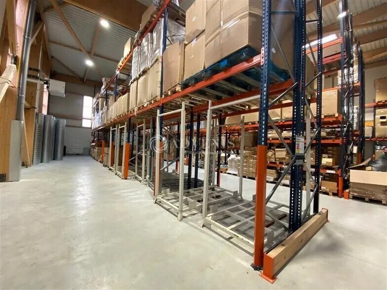 Local d'activités dans Serris à vendre - Photo intérieure – Image 2 sur 10