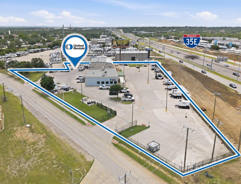 3909 S Interstate 35 E, Denton, TX à vendre - Photo de l’immeuble – Image 1 sur 6