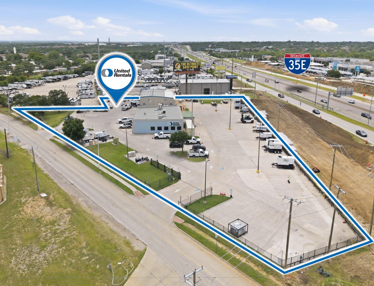3909 S Interstate 35 E, Denton, TX à vendre Photo de l’immeuble– Image 1 sur 7