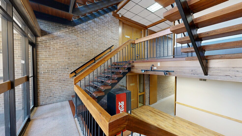 240 E Lake St, Addison, IL à louer - Numérisation 3D Matterport – Image 3 sur 17