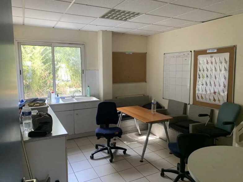 Bureau dans Lormont à louer - Photo intérieure – Image 2 sur 18