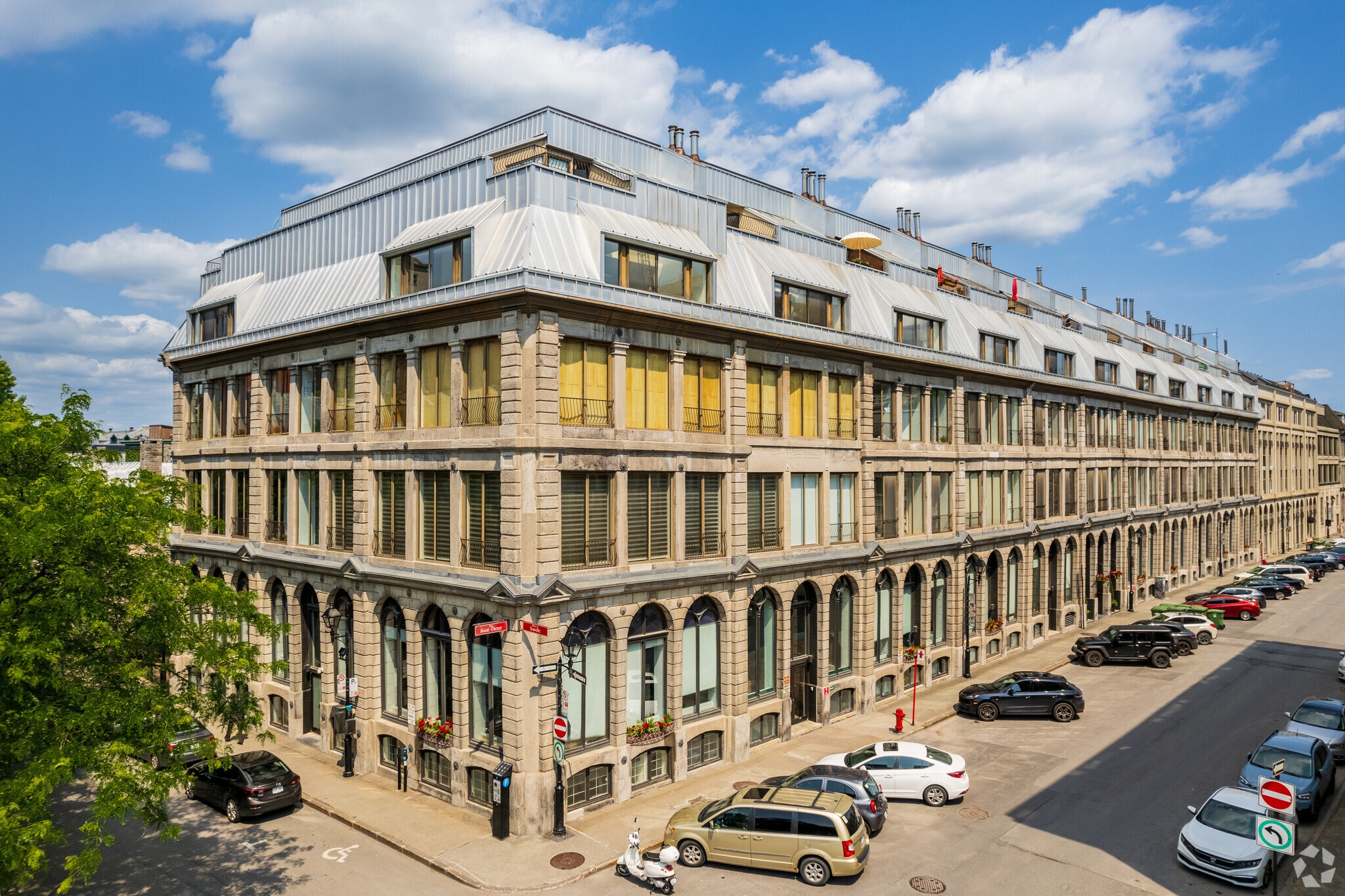 127-147 Rue Saint-Pierre, Montréal, QC à louer Photo principale– Image 1 sur 37