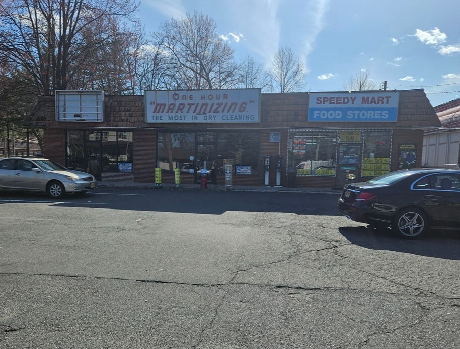 1085 Parkway Ave, Ewing, NJ à louer Photo de l’immeuble– Image 1 sur 1