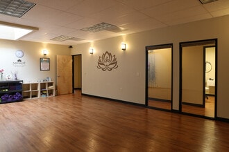 17050-17120 Pilkington Rd, Lake Oswego, OR à louer Photo intérieure– Image 1 sur 6