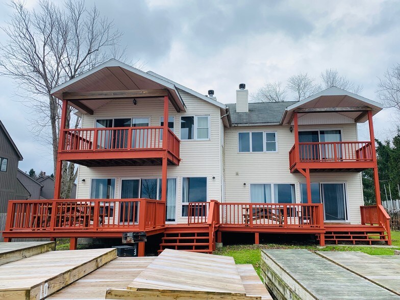 4438 W Lake Rd, Mayville, NY à vendre - Photo principale – Image 1 sur 11