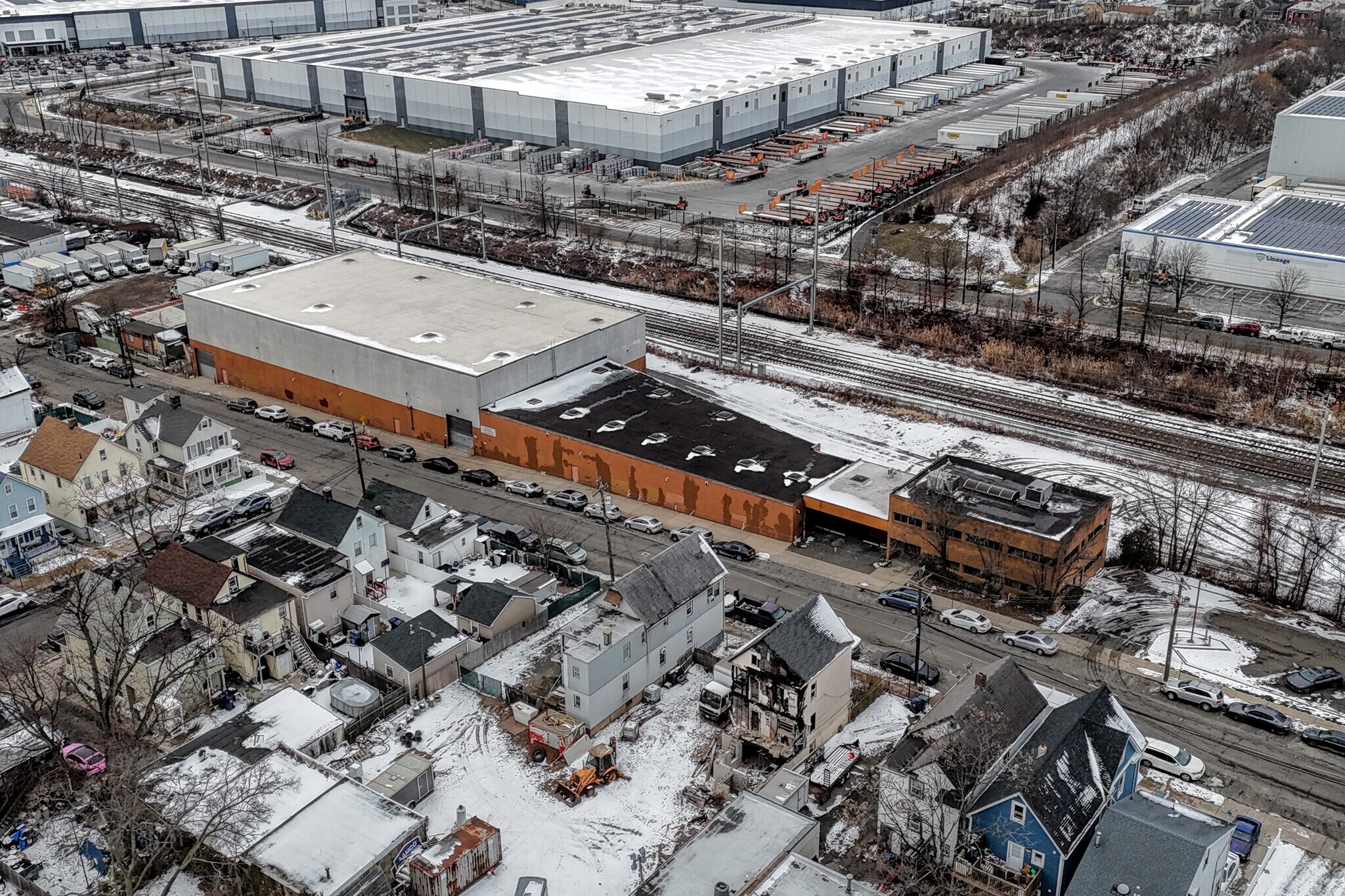 201 2nd St, Perth Amboy, NJ à vendre Photo principale– Image 1 sur 41