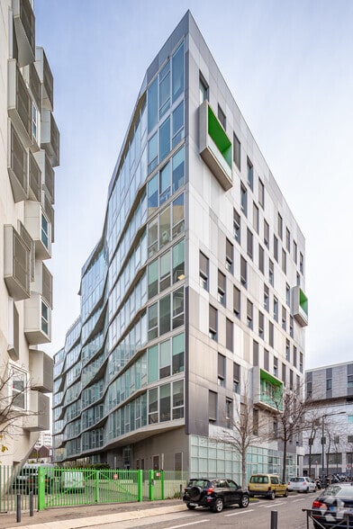 42 Rue De Ruffi, Marseille à louer - Photo de l’immeuble – Image 2 sur 2