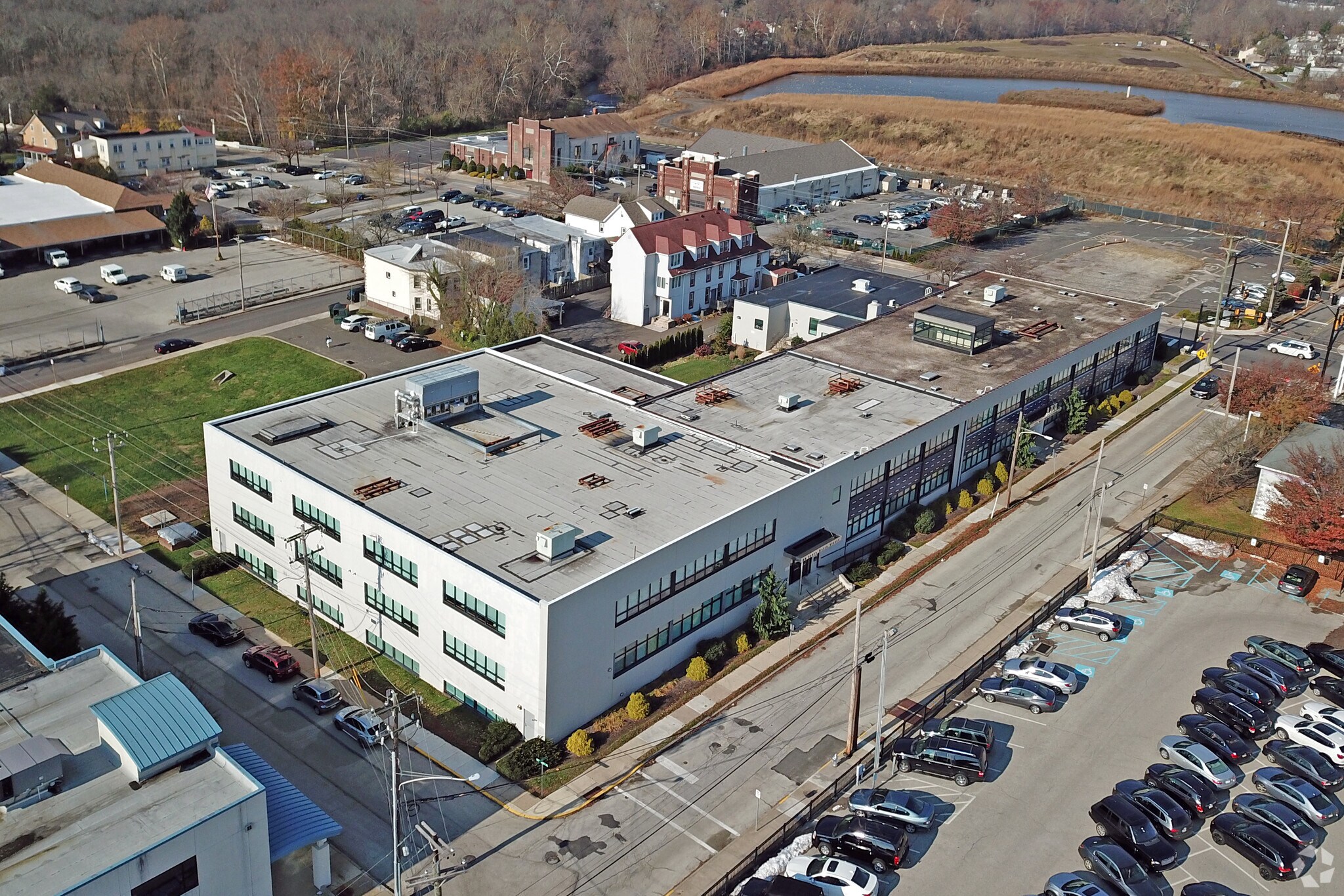 100-112 W Butler Ave, Ambler, PA à louer Photo principale– Image 1 sur 9