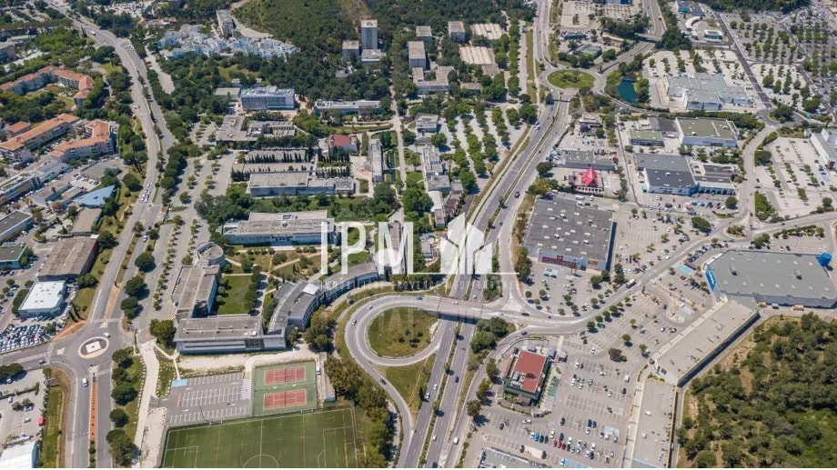 Local commercial dans La Valette-du-Var à louer - Photo de l’immeuble – Image 3 sur 6