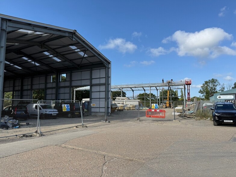 Unit 9, Firsland Park Estate, Albourne Road, Hurstpierpoint à louer - Photo de l’immeuble – Image 3 sur 5