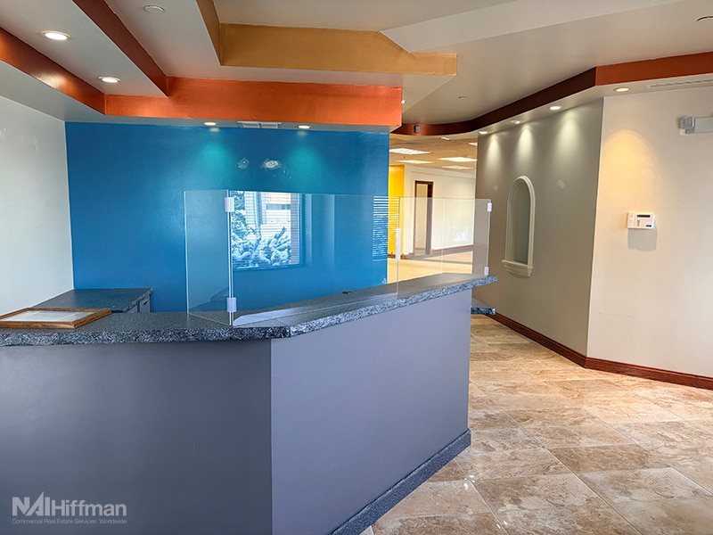 400-444 E State Pky, Schaumburg, IL à louer Photo intérieure– Image 1 sur 10