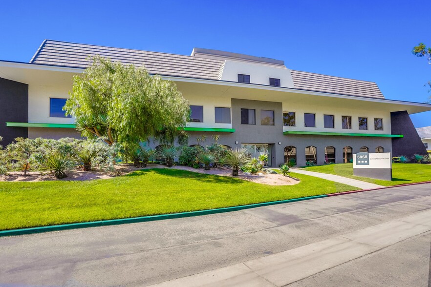 3868 W Carson St, Torrance, CA à louer - Photo de l’immeuble – Image 2 sur 6
