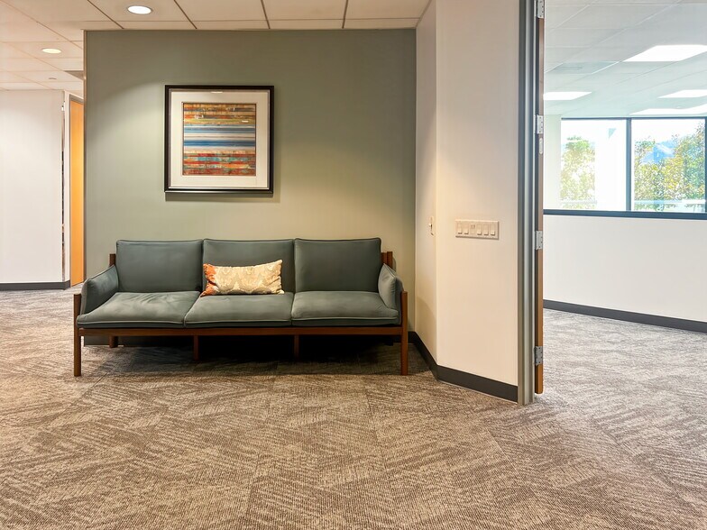 30211 Avenida De Las Banderas, Rancho Santa Margarita, CA à louer - Photo intérieure – Image 2 sur 12