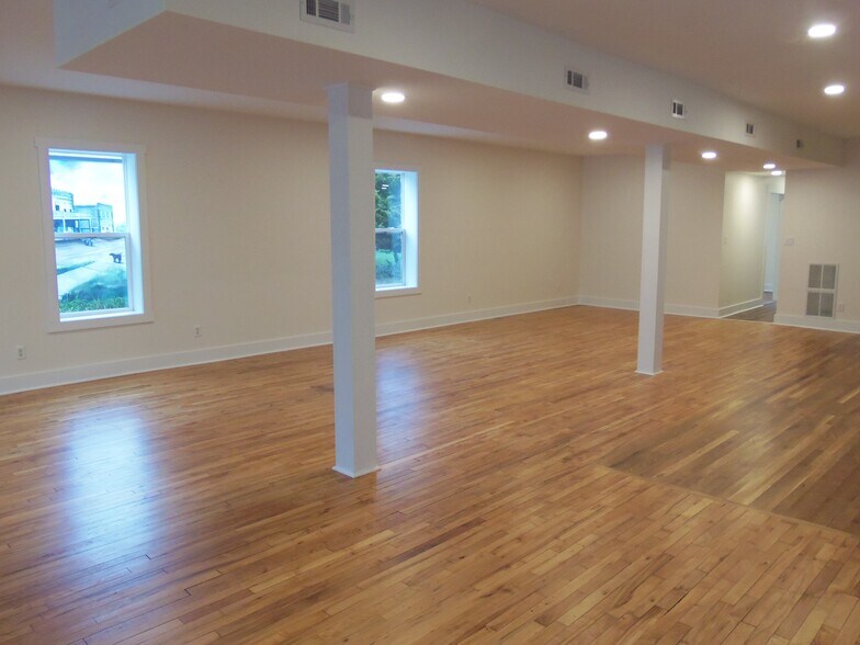 449 Mill St, Ortonville, MI à louer - Photo intérieure – Image 3 sur 9