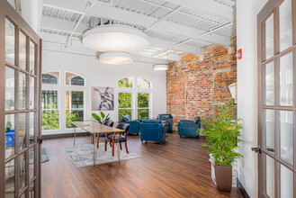 251 Granby St, Norfolk, VA à louer Photo intérieure– Image 2 sur 3