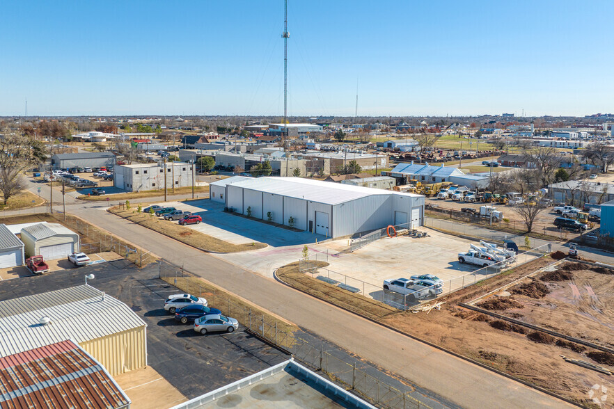 320 NE 39th Ter, Oklahoma City, OK à louer - Photo de l’immeuble – Image 3 sur 13