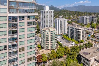 140 E 14th St, North Vancouver, BC - VUE AÉRIENNE  vue de carte - Image1