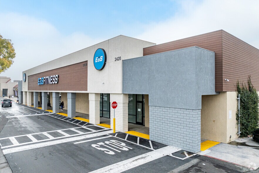 2400-2520 E Chapman Ave, Fullerton, CA à louer - Photo de l’immeuble – Image 3 sur 12