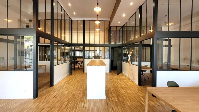 Plus de détails pour Bureau à vendre