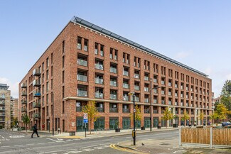 Plus de détails pour 545 Green St, Londres - Local commercial à louer