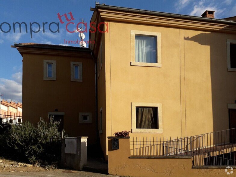 Local commercial dans La Lastrilla, Segovia à vendre - Photo principale – Image 1 sur 15