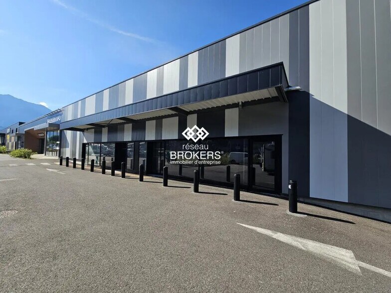 Local commercial dans Faverges-Seythenex à louer - Photo de l’immeuble – Image 1 sur 4