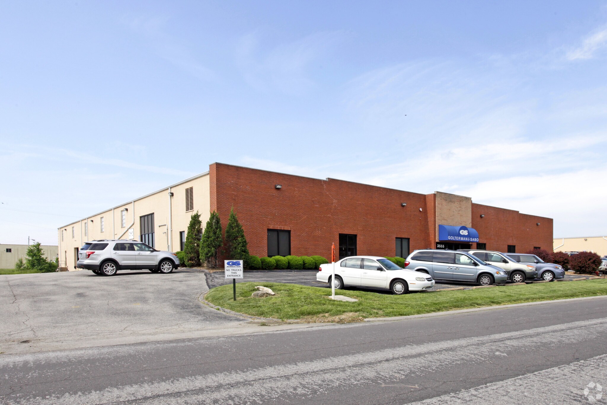 3555-3565 Scarlet Oak Blvd, Kirkwood, MO à vendre Photo principale– Image 1 sur 9