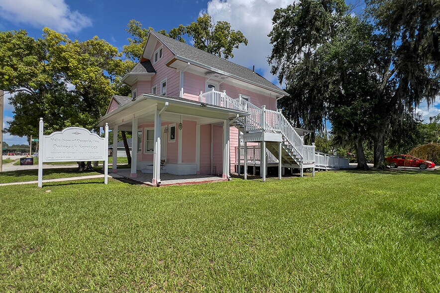 821 Emmett St, Kissimmee, FL à louer - Photo principale – Image 1 sur 36